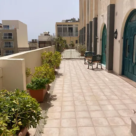 Family & Friends Modern