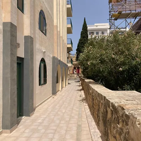 Family & Friends Modern