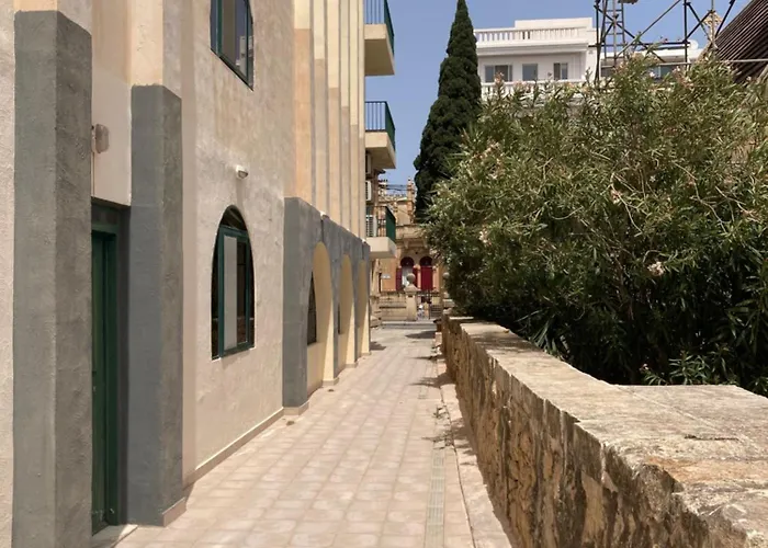 Family & Friends Modern