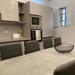 Διαμέρισμα Family & Friends Modern